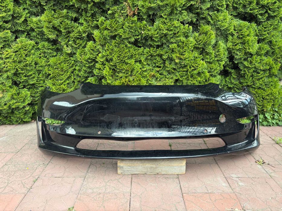 Бампер передній Tesla Model 3 під парктронік