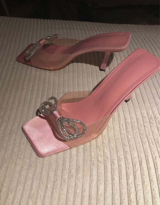 Sandalias / Mules pink em cetim tmn 39 novos