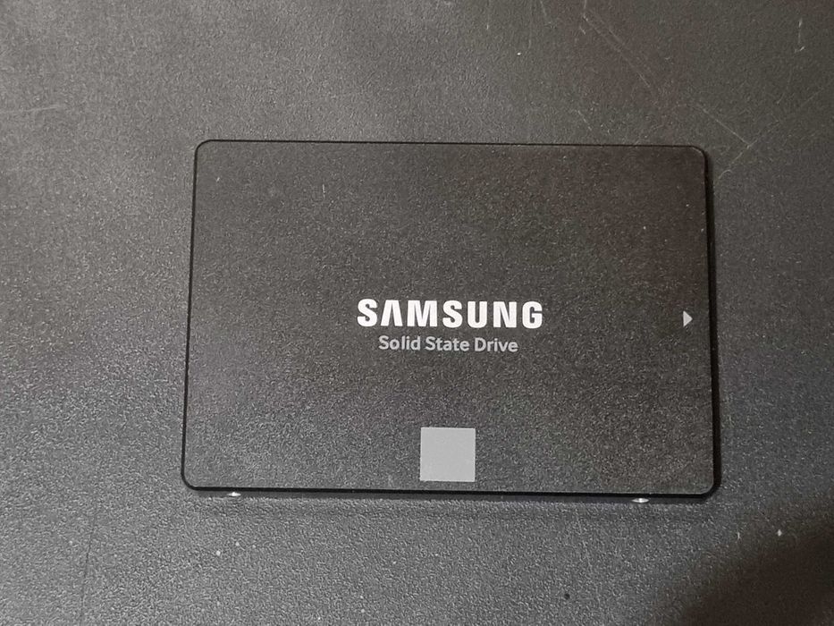 жорсткий диск SSD Samsung 850 EVO 1Tb