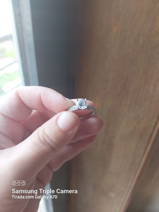 Anel de noivado muito lindo