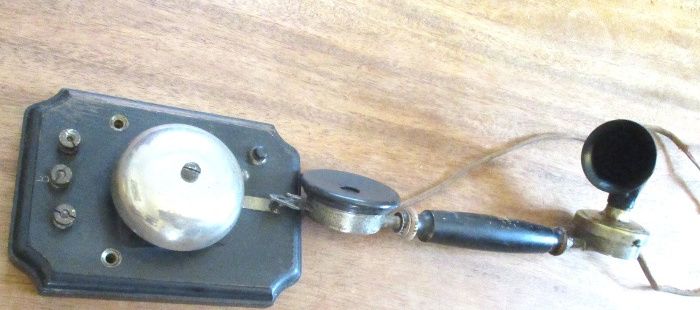 Telefone de 1913 – antigo