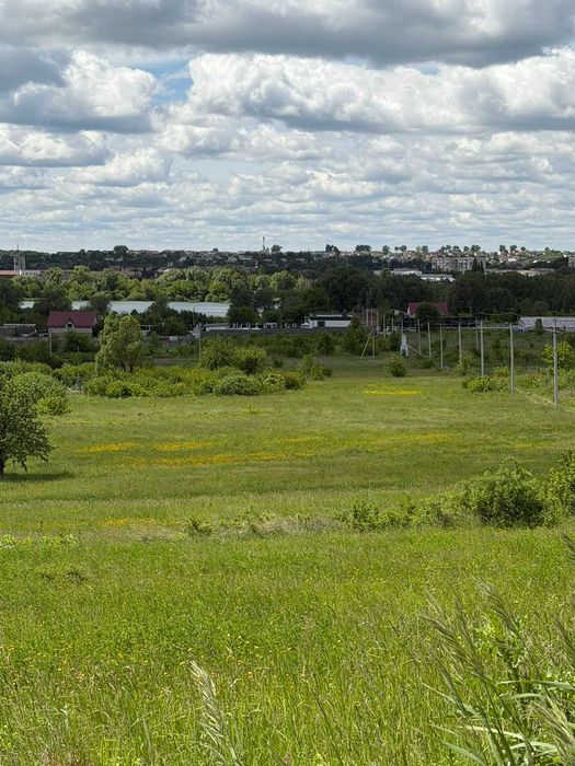 Продаж земельної ділянки 15 сотих під забудову