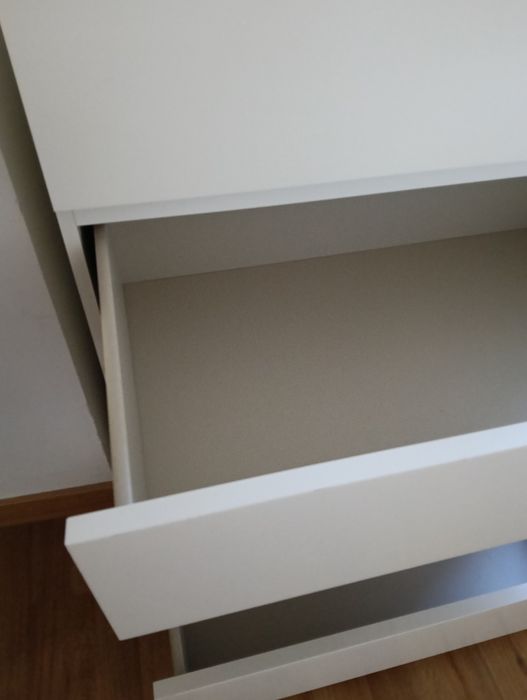 Cómoda MALM Ikea