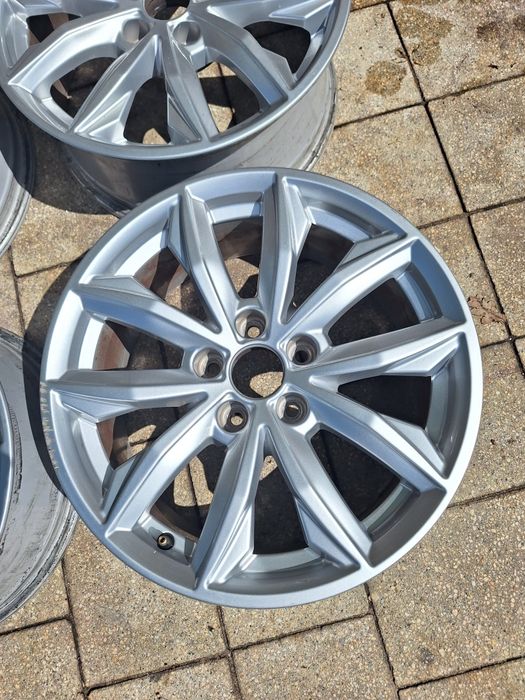 Alufelgi Audi Q5 A4 B8 17 cali