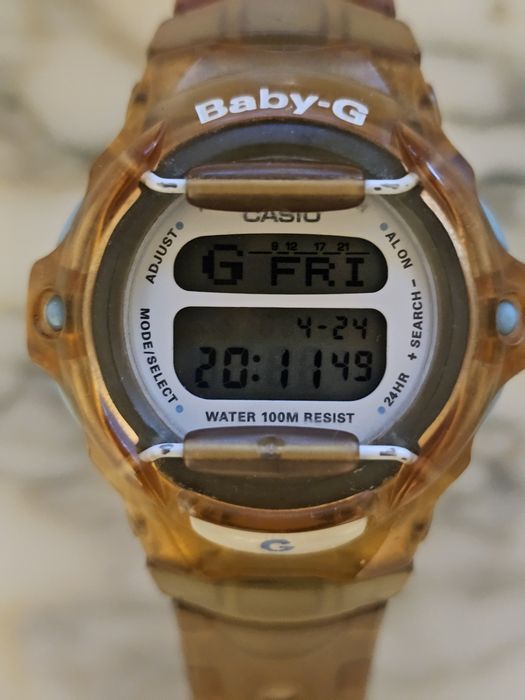 Casio Baby G 100 m wodoszczelne.