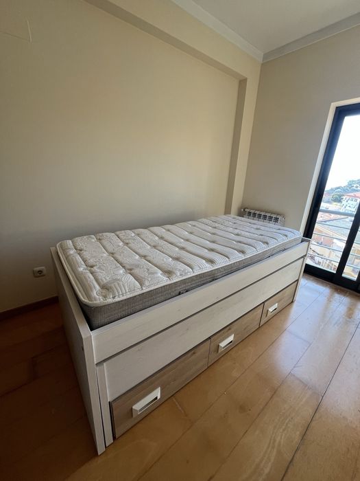 Cama com gavetão e gavetas com colchão molaflex