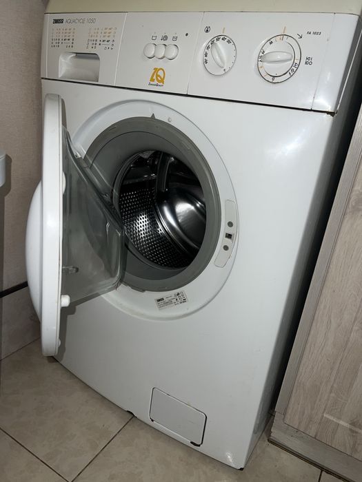 Пральна машинка ZANUSSI