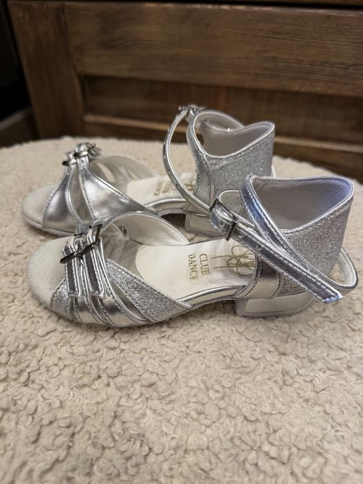 Танцювальні туфлі для дівчинки, бальні туфлі для дівчинки, 16,5 см