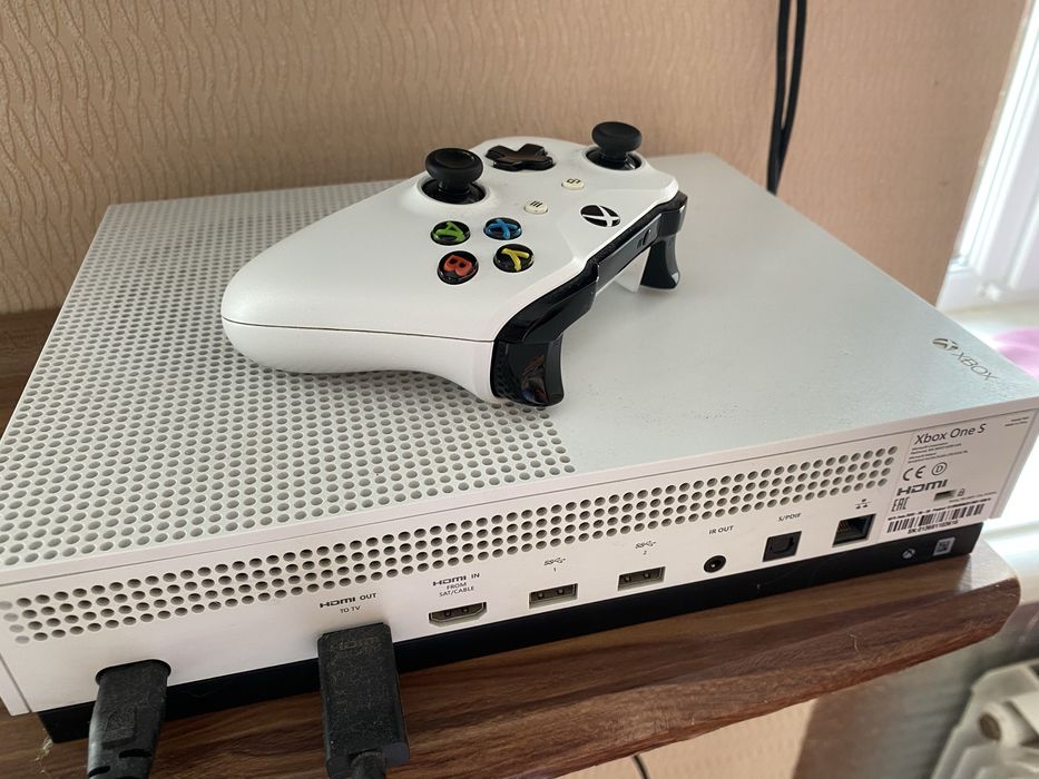 Консоль XBOX ONE S 1TB
