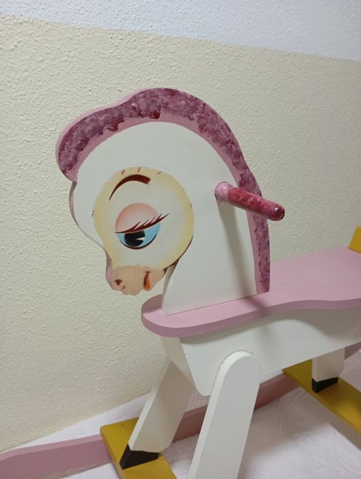 Cavalo madeira antigo