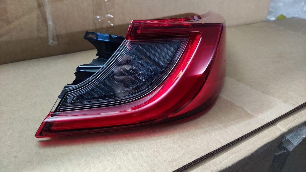 Ліхтар задній правий Toyota Camry 80 full led