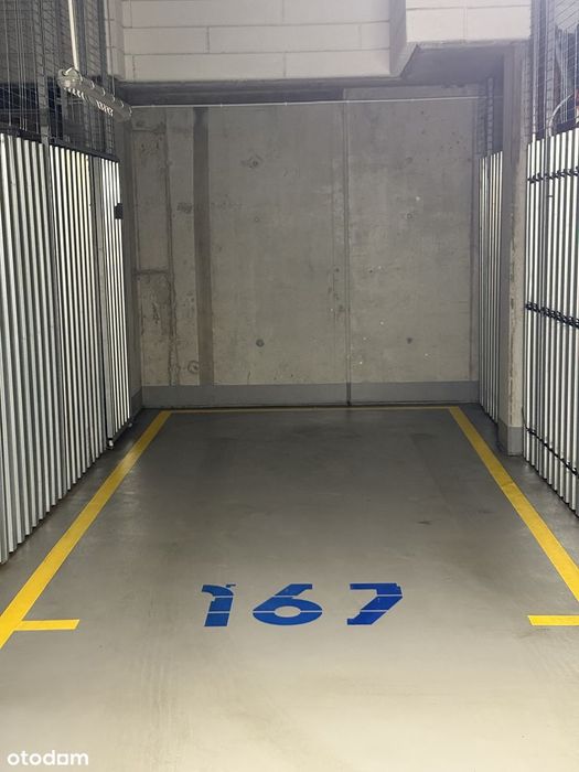 Wynajme miejsce parkingowe autonomiczne miedzy boxami lokatorskimi