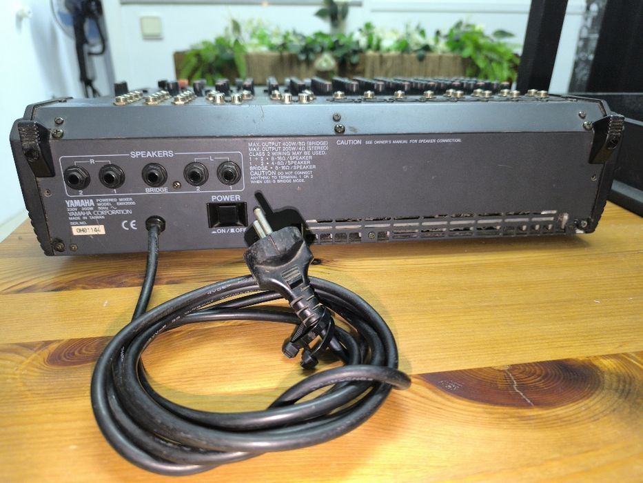 Yamaha EMX2000 (semi nova)