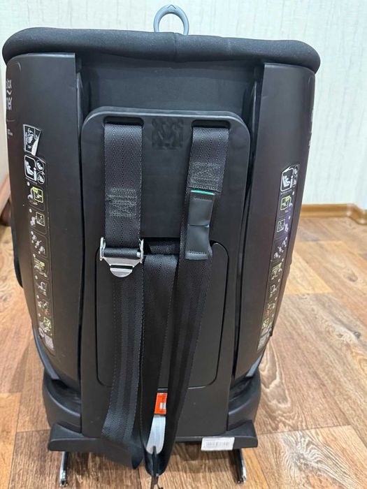 Автокрісло Britax Römer Trifix2 i-Size (Universal, ISOFIX).