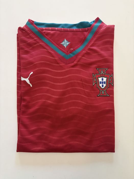 Camisolas e kits de criança da Seleçao Nacional e clubes