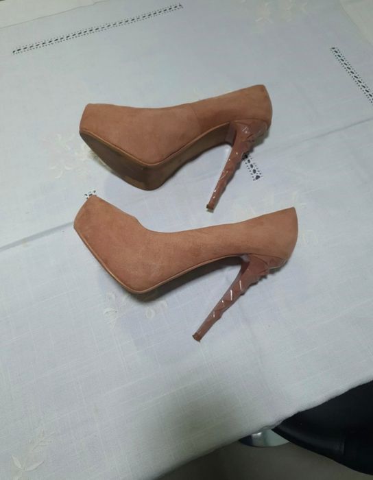 Sapatos salto alto usados 1 vez