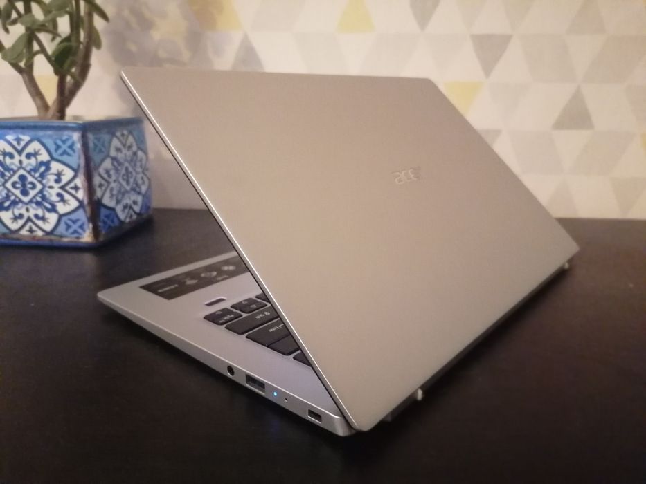 Laptop Acer Swift 1 14 cali