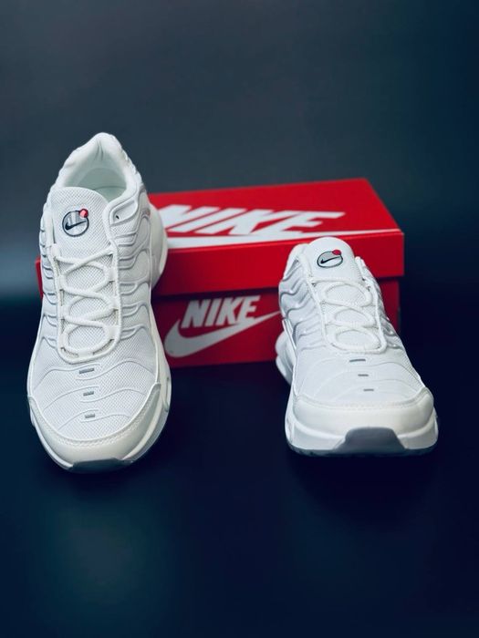Красовки найк мужские / белые спортивные красавки nike лето / кроссовки найк спортивные на каждый день / найк nike мужские найки