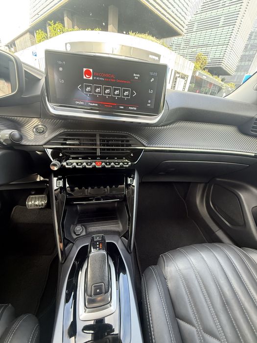 Peugeot 2008 full extras 2020