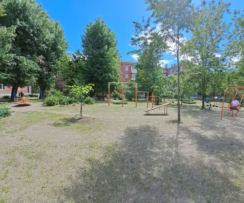 Продам двух комнатную кв. в  г. Самар ( Новомосковск).
