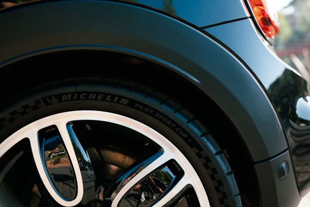 MINI Cabrio John Cooper Works Auto Desportiva