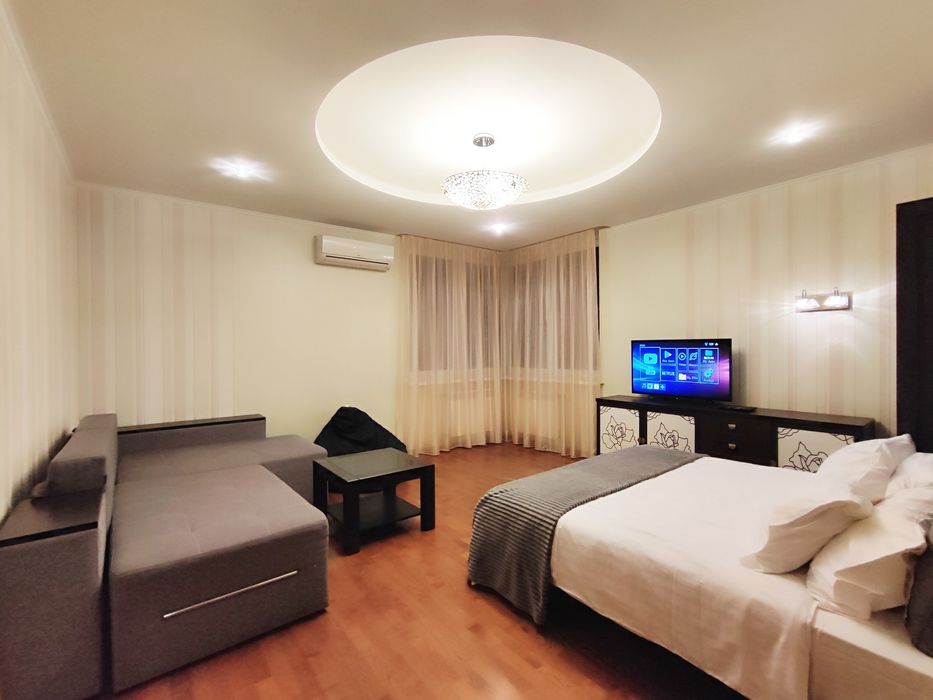 Подобово двокімнатна Троєщина