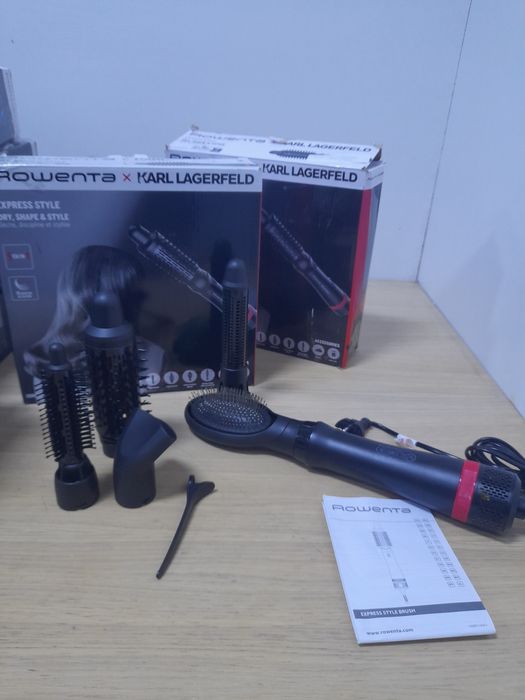 Фен-щітка Rowenta x KARL LAGERFELD Express Style CF635LF0
Сумка для тр