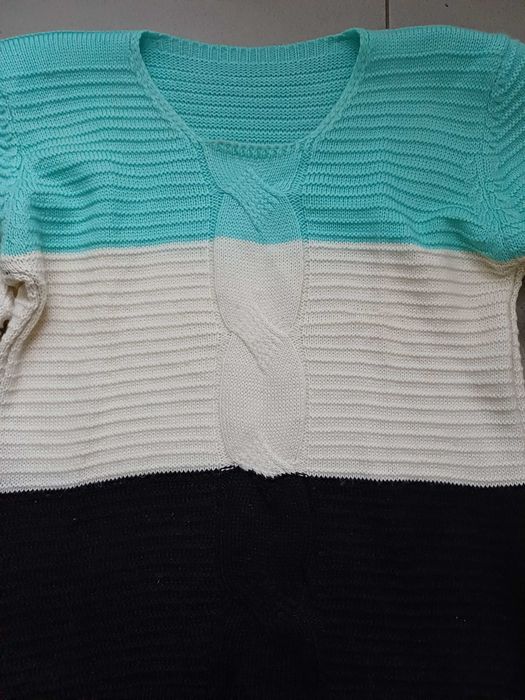 Sweter damski r. Uniwersalny