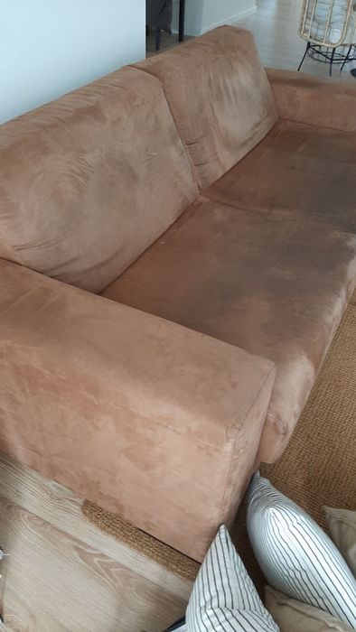 Sofá 3 lugares Pele Pêssego castanho - faz cama interior