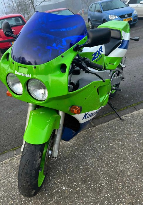 Kawasaki zxr 750 H1