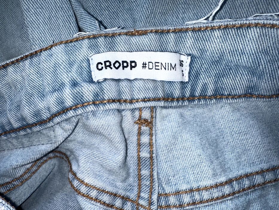 Cropp dżinsy niebieskie przecierane S