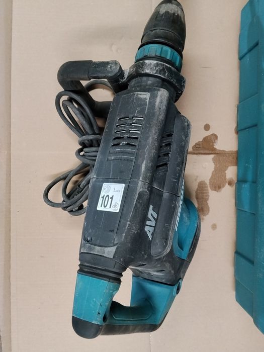 Młot udarowy Makita HM 1213C stan bdb