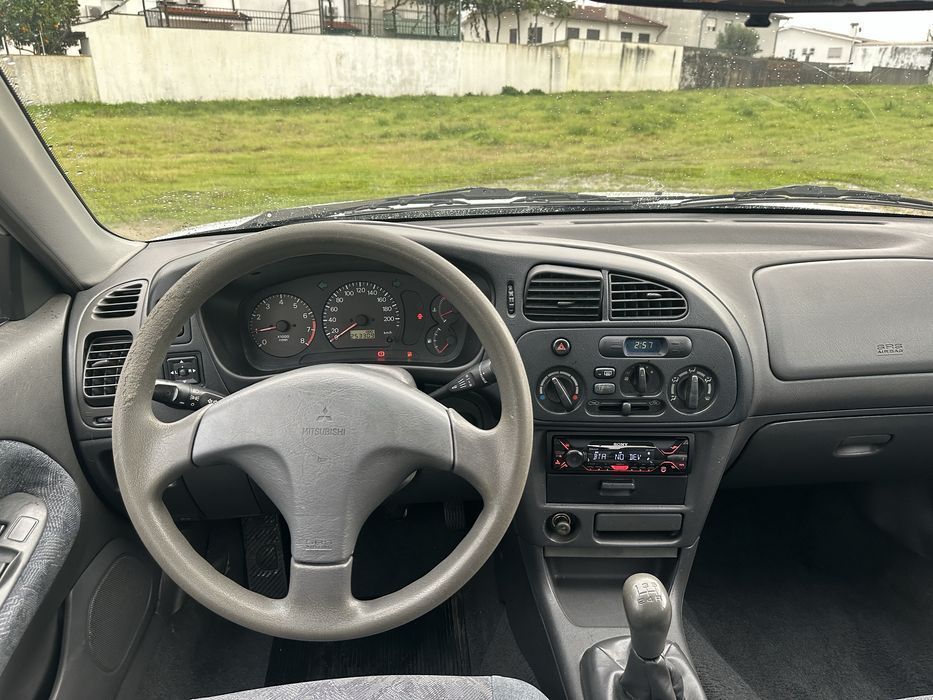 Mitsubishi Lancer 1998 1.3 Glx