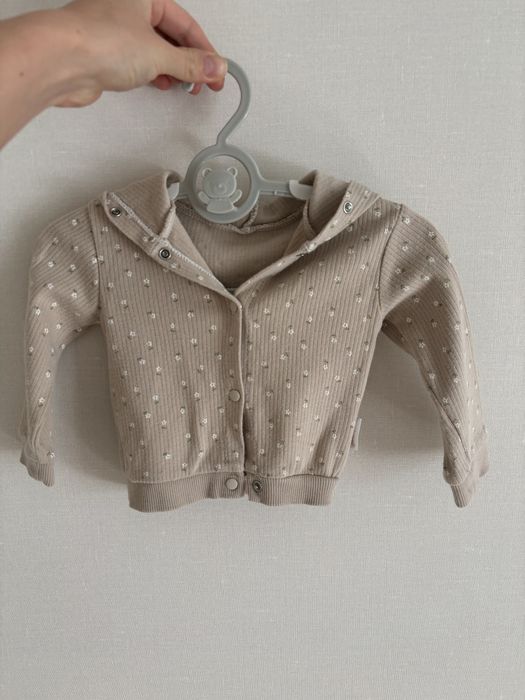 Весенний,летний костюм тройка 6-9 месяцев (бодик,штаны,кофта)