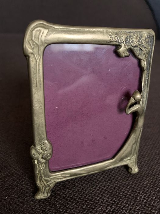 Рамка для фото в стиле модерн