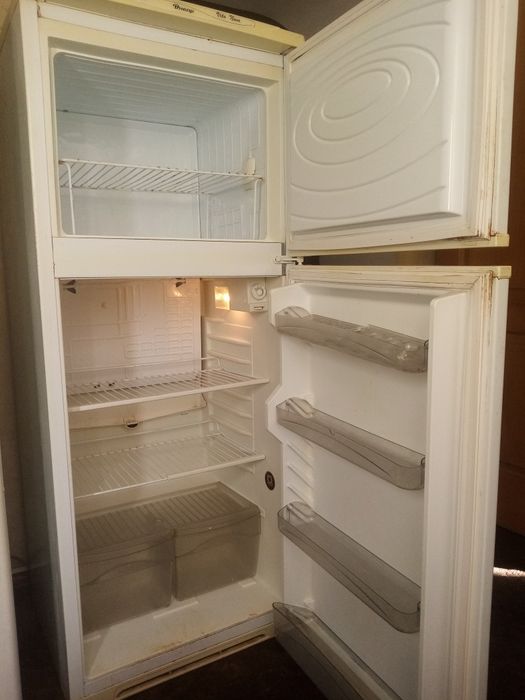 Холодильник  Днепр