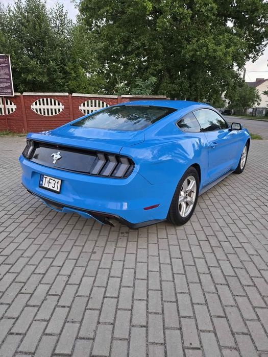 Dodge Challenger Ford Mustang model 2017 Smerf 3.7 automat