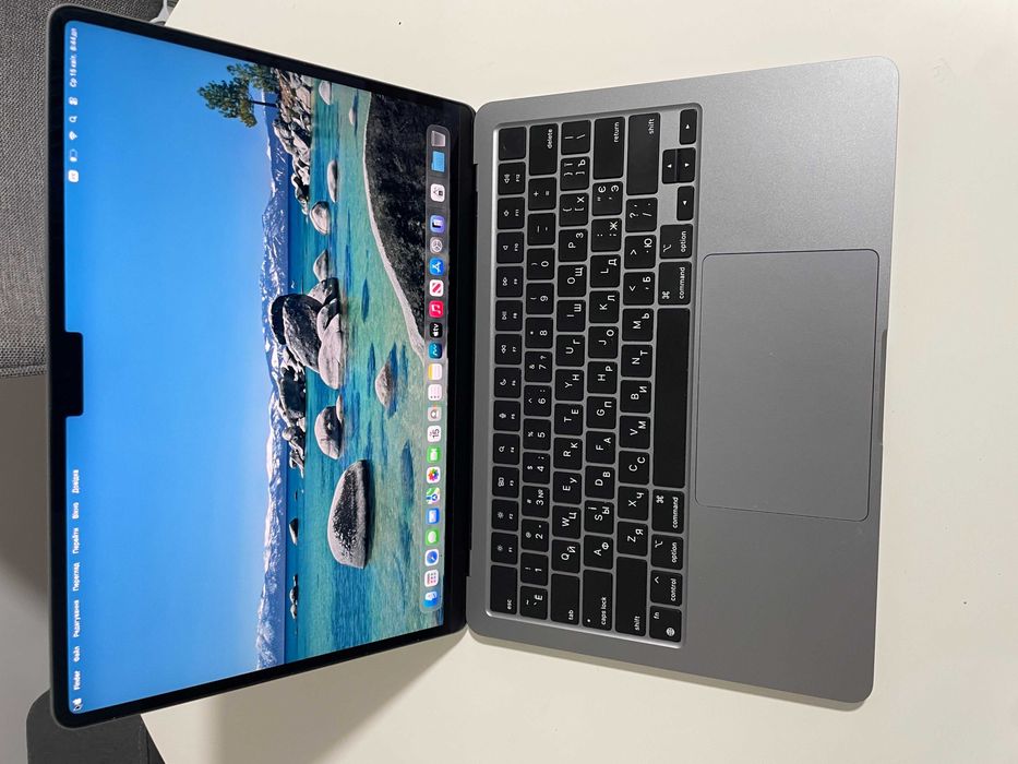 Ноутбук Apple MacBook air 13 M2/8/256 2022 A2681 Space gray