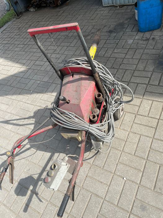 Elektryczny klucz do kół