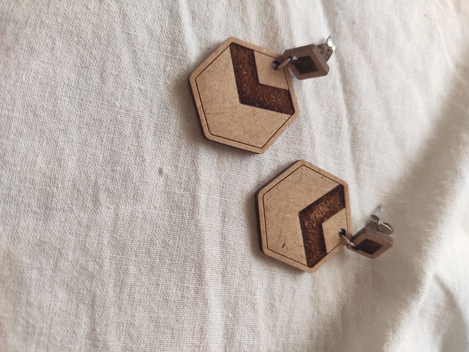 Brincos de madeira (hand made)