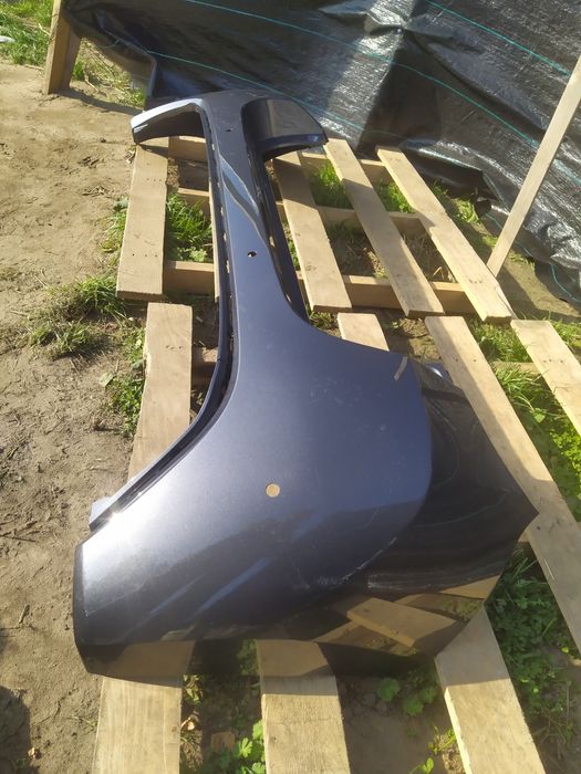 Zderzak tył tylny Toyota Yaris IV 4 20-  4x PDC
