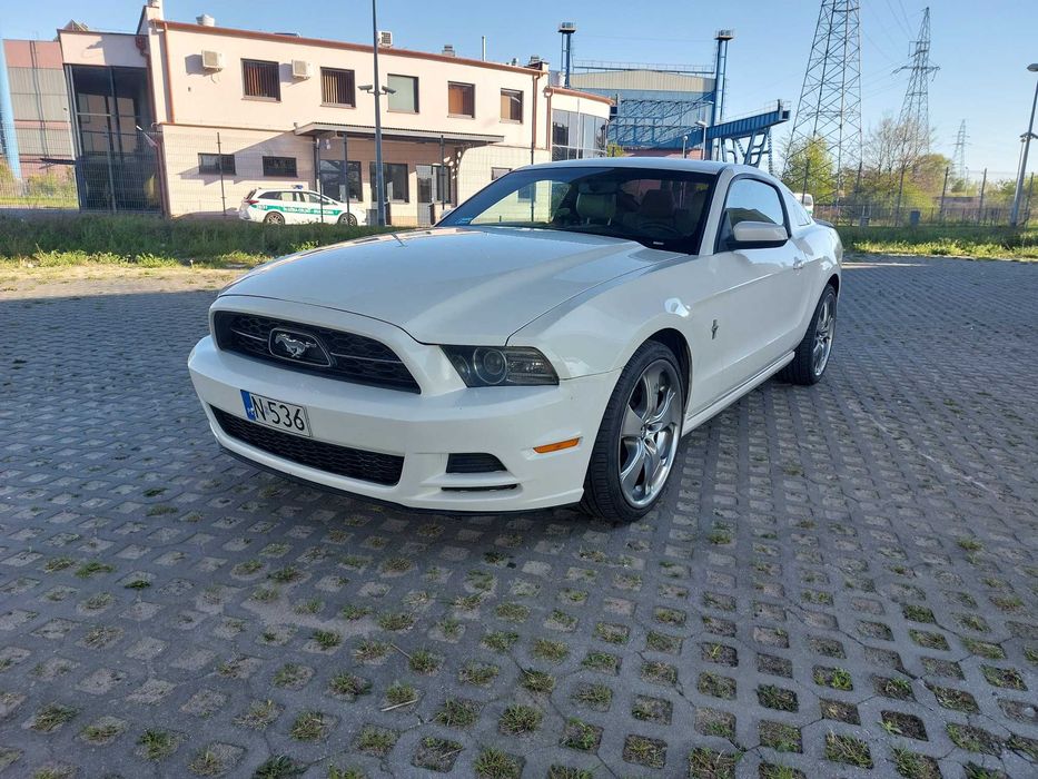 Ford Mustang 3.7 v6 2013r.