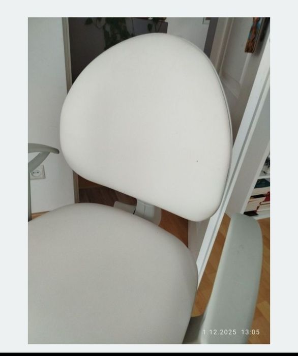 Fotel obrotowy biały