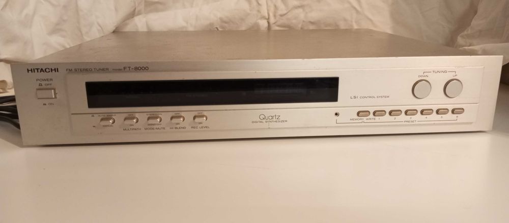 HITACHI FT-8000 Stereo tuner