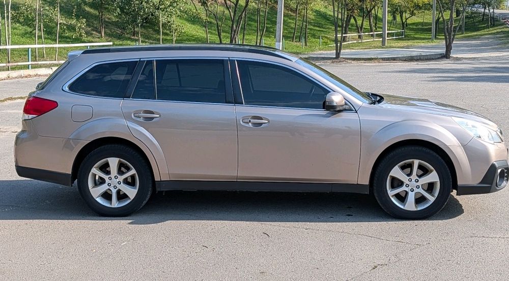 Продам SUBARU Outback