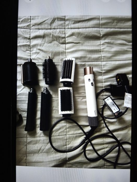 Продам оригінальний фен(DYSON)