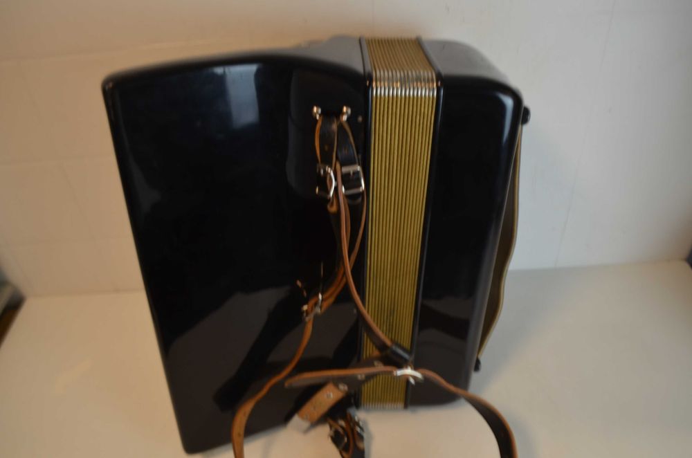 Acordeao Hohner Lucia III 3 Voz 96 Baixos, N. 85