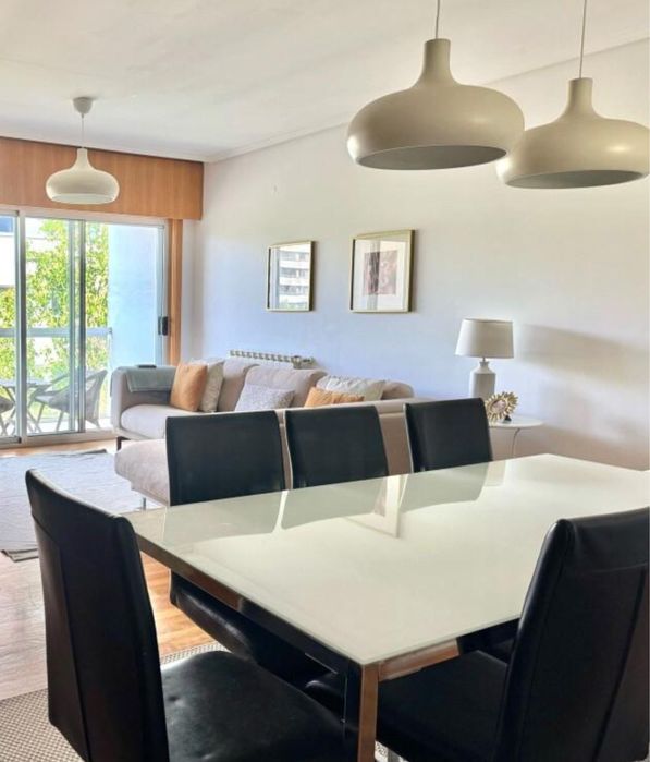 Mesa de Jantar em Vidro