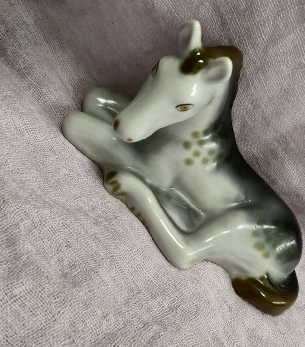 Статуэтки фарфор, фаянс