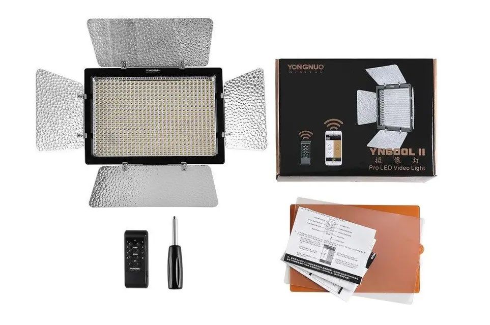 Постійне відео фото світло Yongnuo YN-600L II LED 3200-5500К